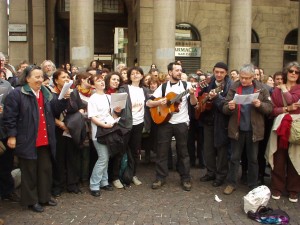 25 aprile 2005 si canta in piazza san carlo